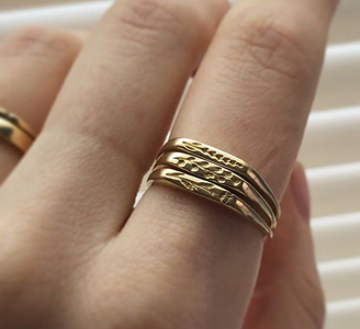 Minimalden Gösterişliye: Günlük Stiline Uyum Sağlayan Takı Önerileri